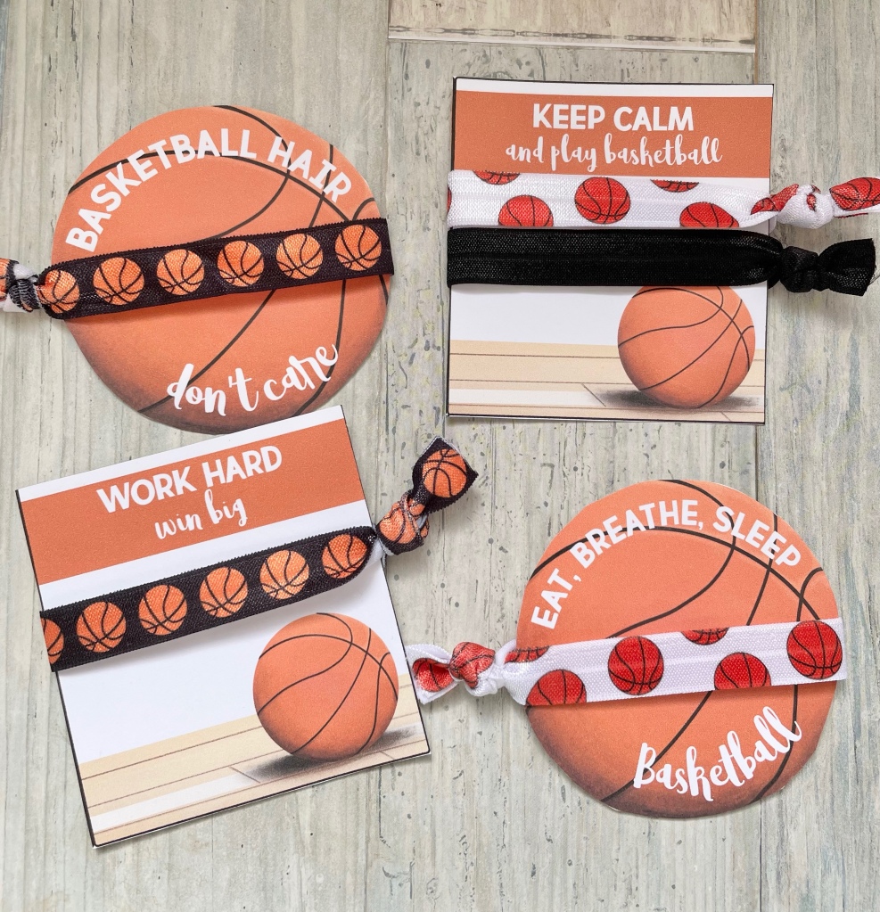 Free printable basketball themed team gift ideas, basketball scrunchie holders, basketball hair tie cards party favor ideas