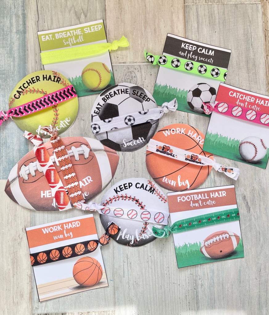 Sports themed birthday party favor ideas, hair tie cards free Printables 